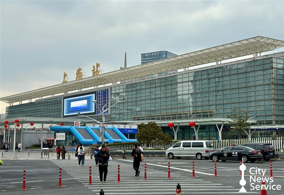 70 Percent Capacity Boost at Shanghai Railway Station's South Entrance for Spring Festival Rush