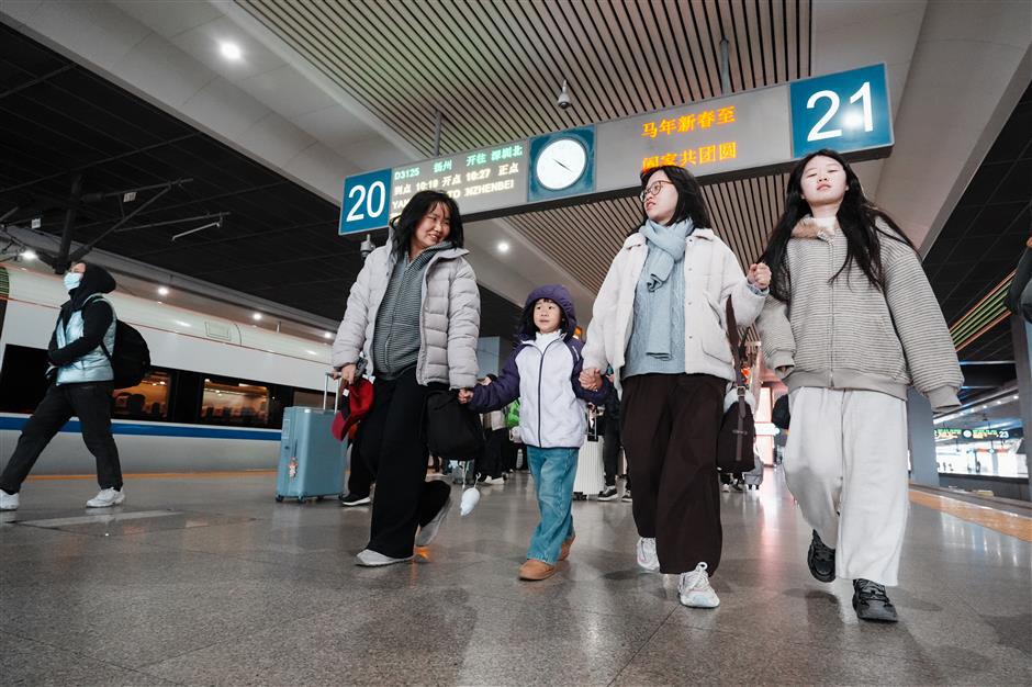 Got Your Ticket Yet? Shanghai Sees 416,000 Rail Trips as Spring Festival Travel Rush Begins
