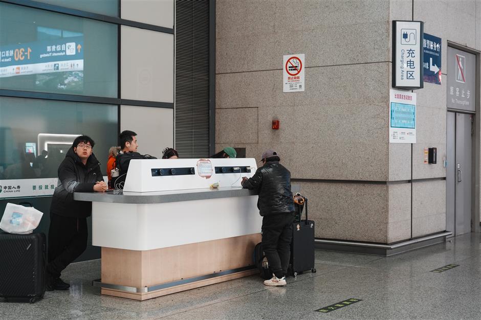 Got Your Ticket Yet? Shanghai Sees 416,000 Rail Trips as Spring Festival Travel Rush Begins