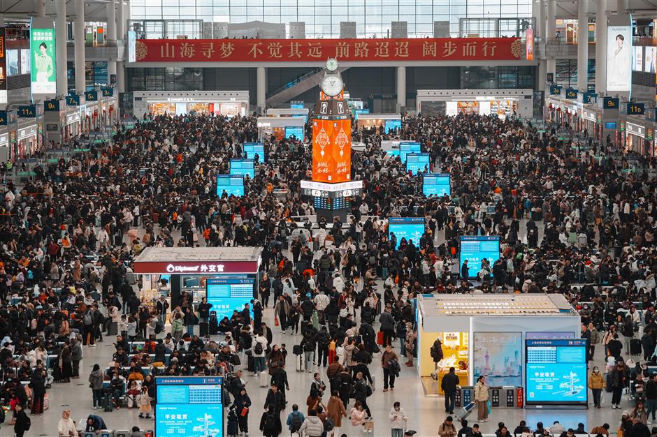 Got Your Ticket Yet? Shanghai Sees 416,000 Rail Trips as Spring Festival Travel Rush Begins