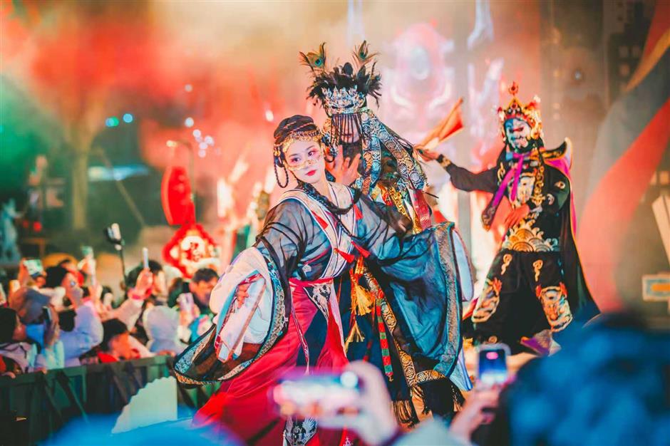 From Ice Sculptures to Fireworks, Lingang Ready for Chinese New Year