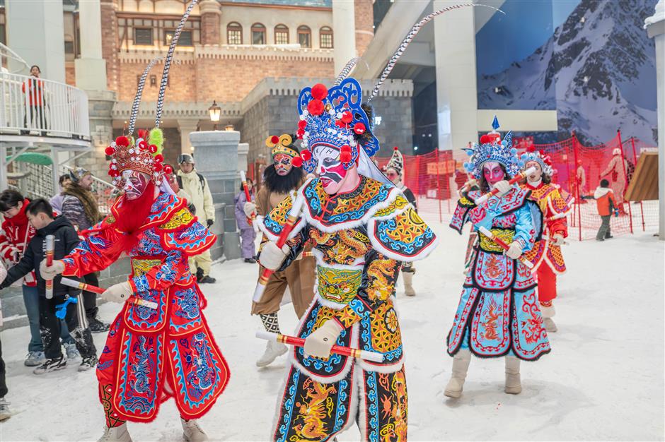 From Ice Sculptures to Fireworks, Lingang Ready for Chinese New Year