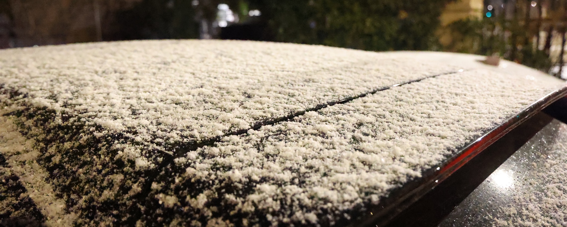 Snow at Rush Hour? Shanghai Faces -7°C Cold Snap After Record Warmth