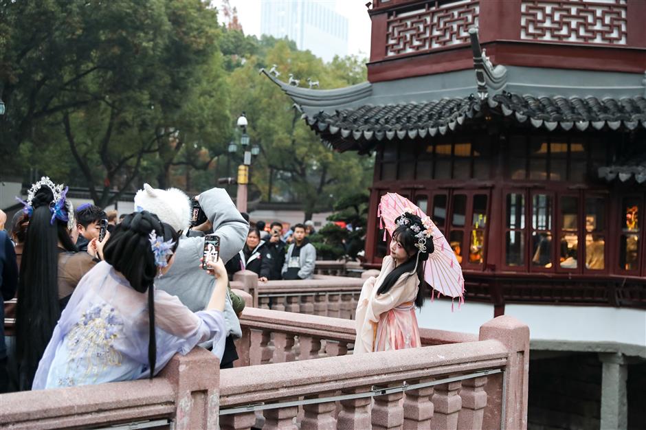 [Hai Streets] Gardens, Snacks, Tea Houses and More at Yuyuan