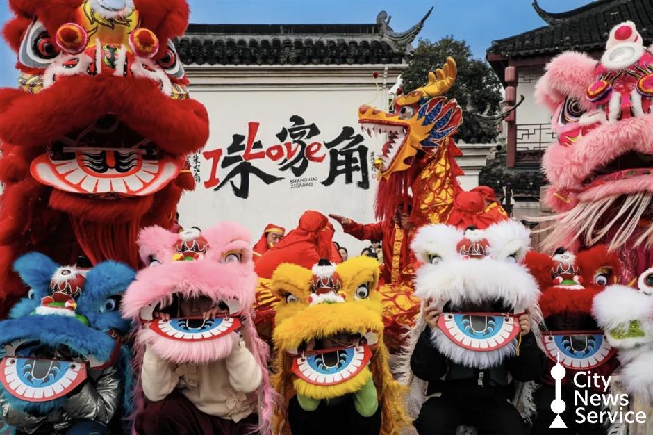 International Tourists Flocking to China for Spring Festival