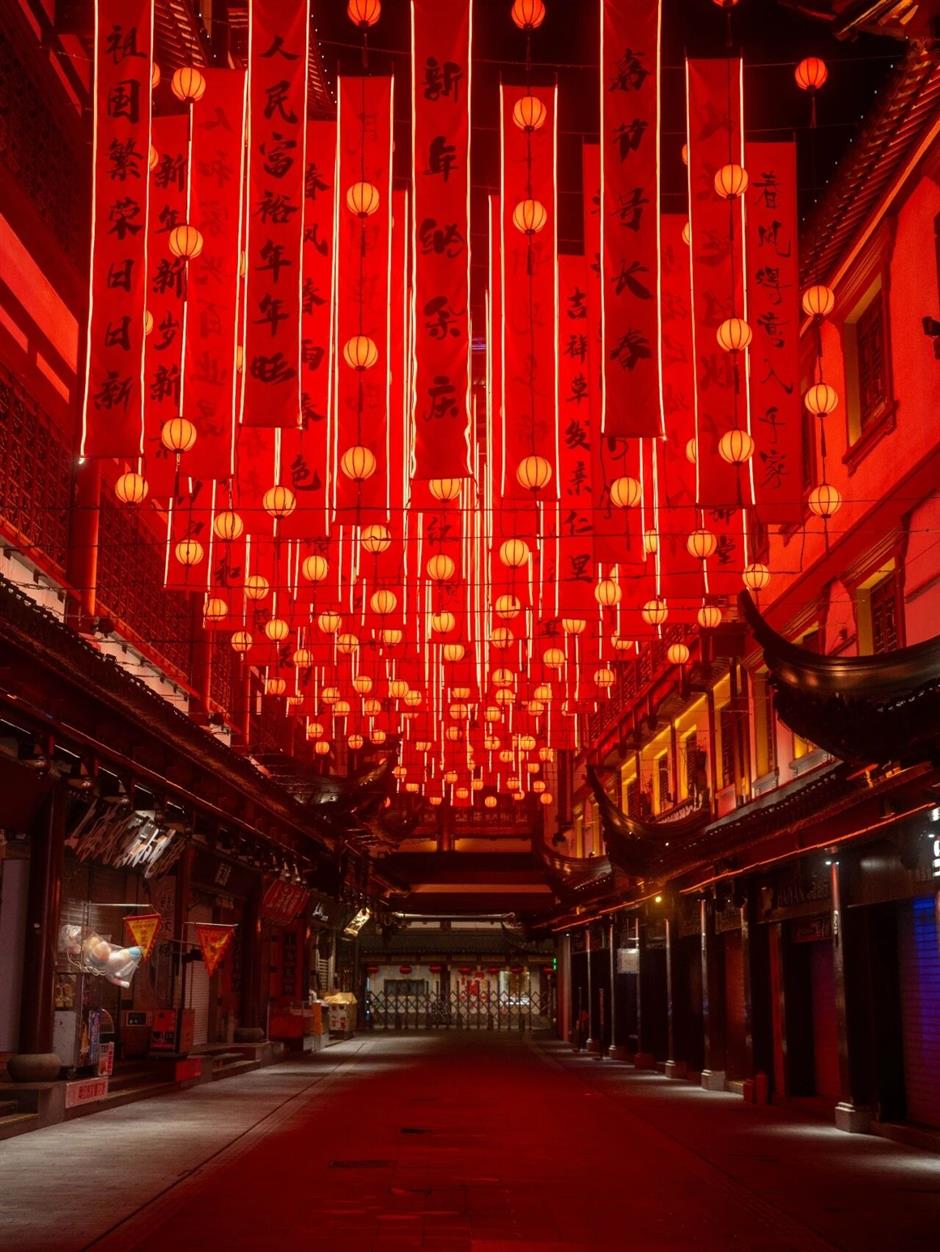 [Hai Streets] The 30-Year Evolution of Yuyuan's Lantern Festival