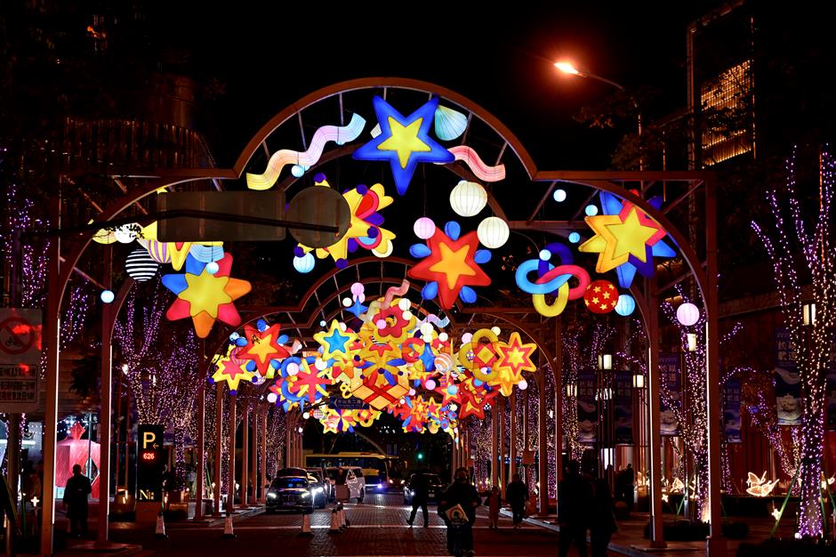 [Hai Streets] The 30-Year Evolution of Yuyuan's Lantern Festival