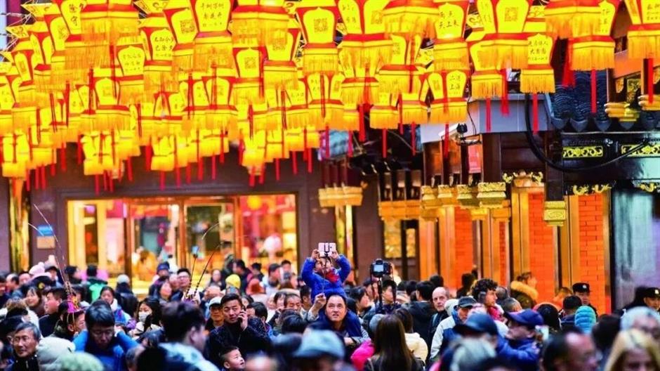 [Hai Streets] The 30-Year Evolution of Yuyuan's Lantern Festival