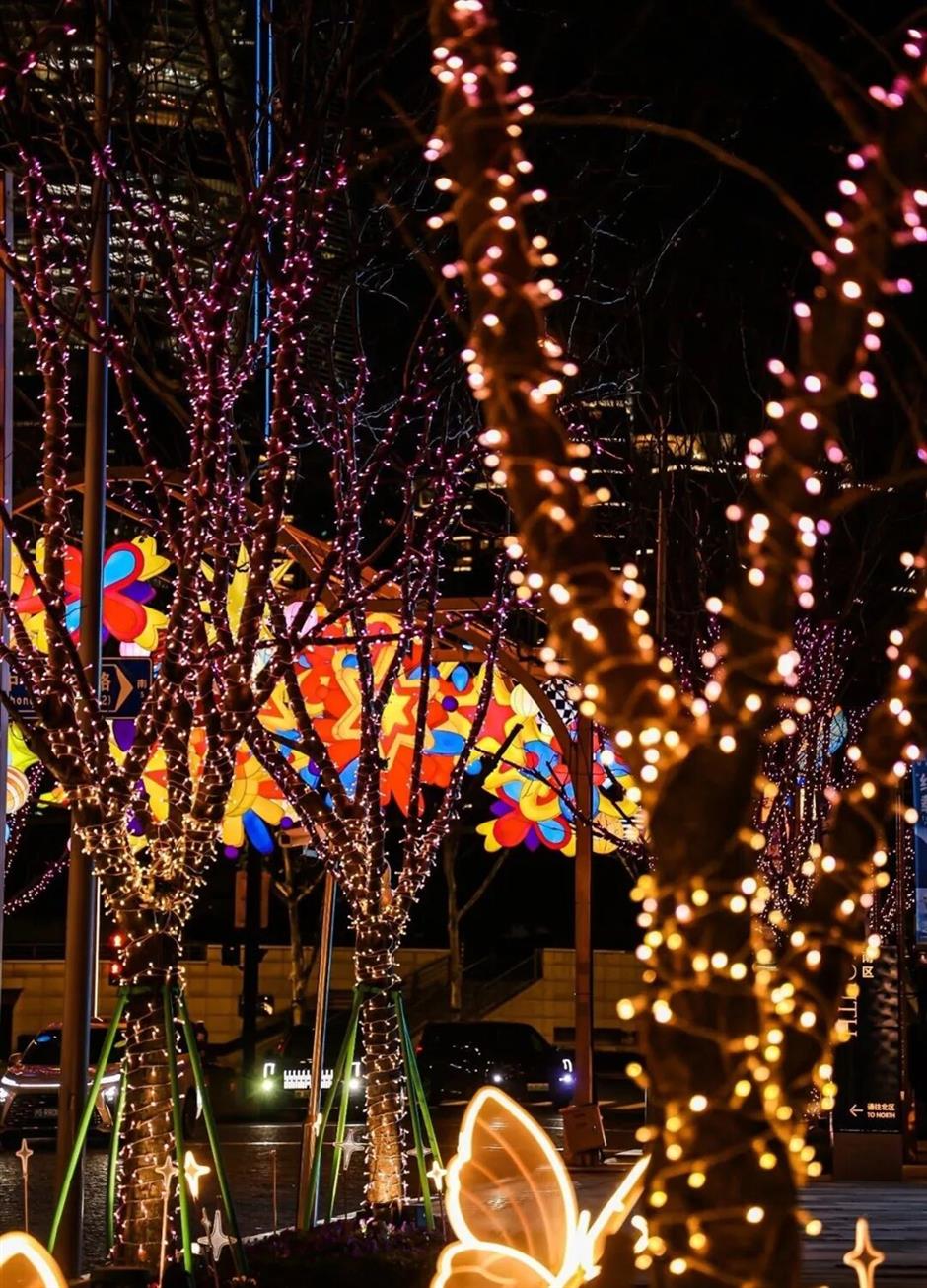 [Hai Streets] The 30-Year Evolution of Yuyuan's Lantern Festival