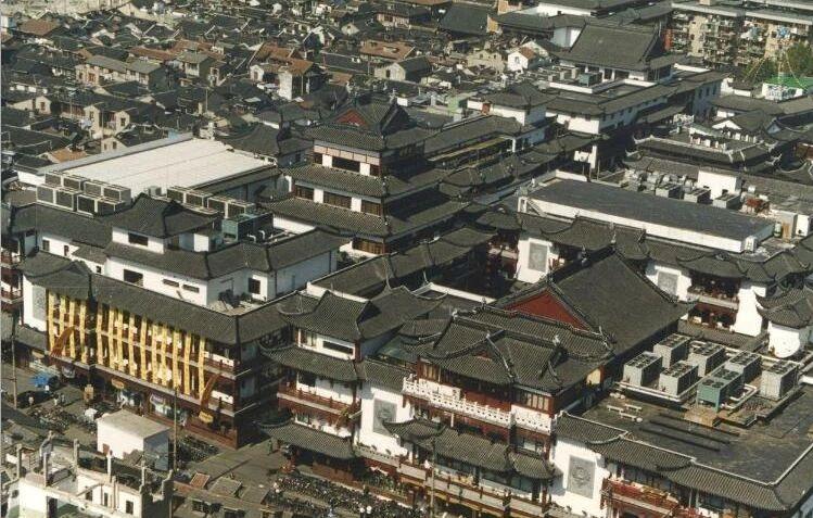 [Hai Streets] The 30-Year Evolution of Yuyuan's Lantern Festival