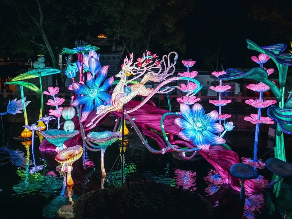 [Hai Streets] The 30-Year Evolution of Yuyuan's Lantern Festival