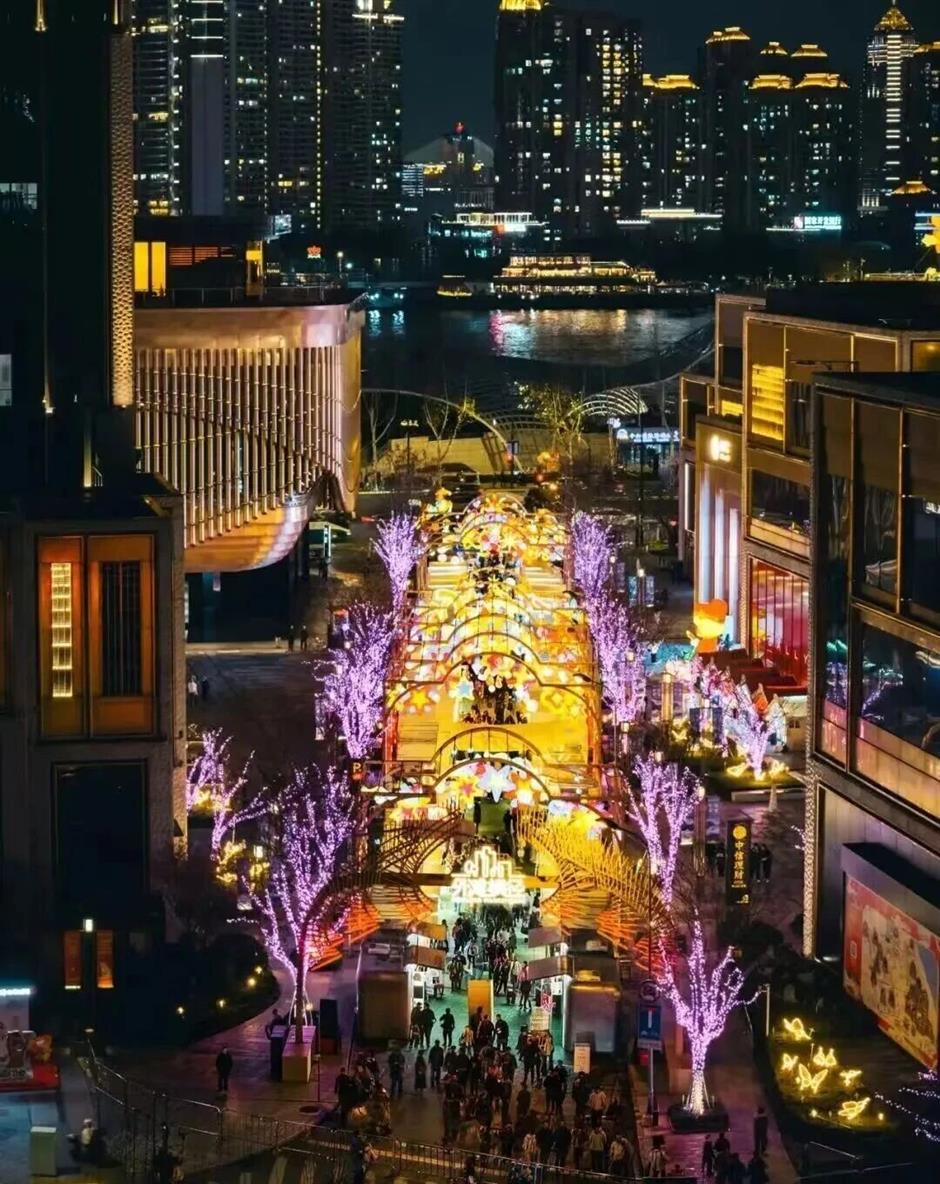 [Hai Streets] The 30-Year Evolution of Yuyuan's Lantern Festival