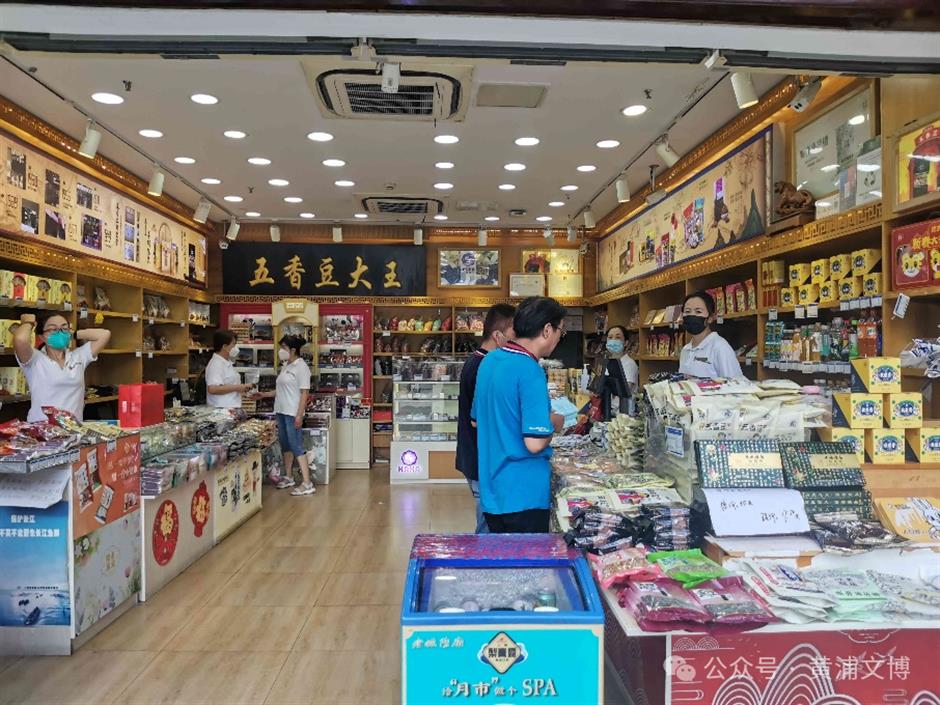 [Hai Streets] The Big Guide on What To Eat at Yuyuan Garden