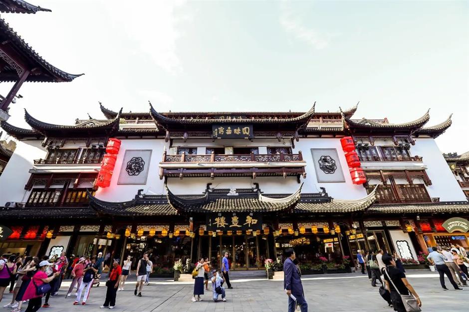 [Hai Streets] The Big Guide on What To Eat at Yuyuan Garden