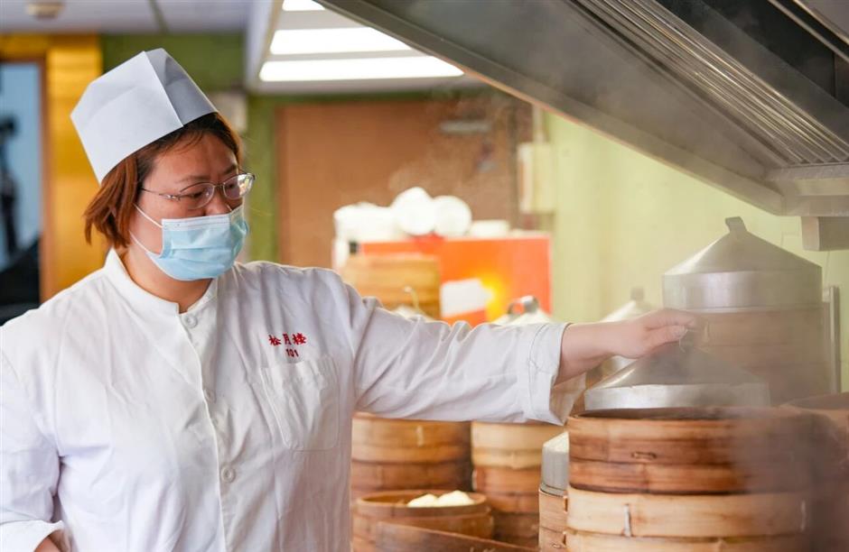 [Hai Streets] The Big Guide on What To Eat at Yuyuan Garden