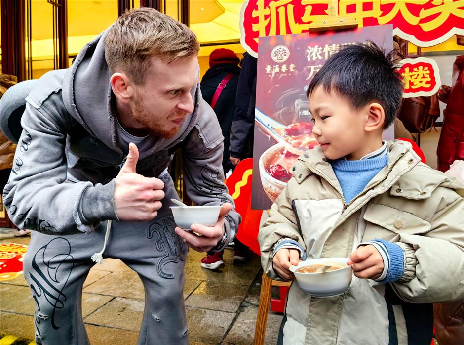 [Hai Streets] The Big Guide on What To Eat at Yuyuan Garden