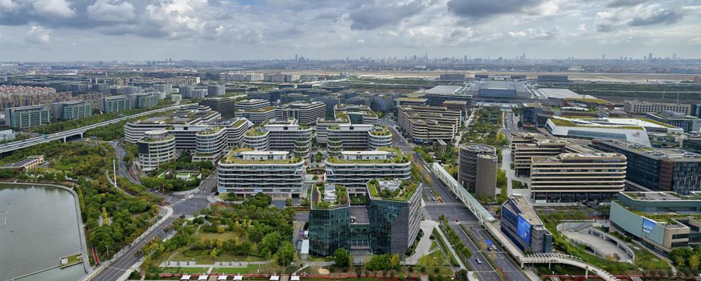 Hongqiao Leads Shanghai in Cross-Border E-Commerce with Smart Digital Supervision