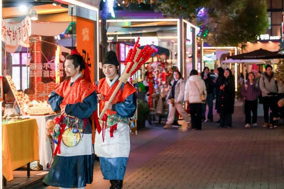 A Season of Lanterns and Lively Markets