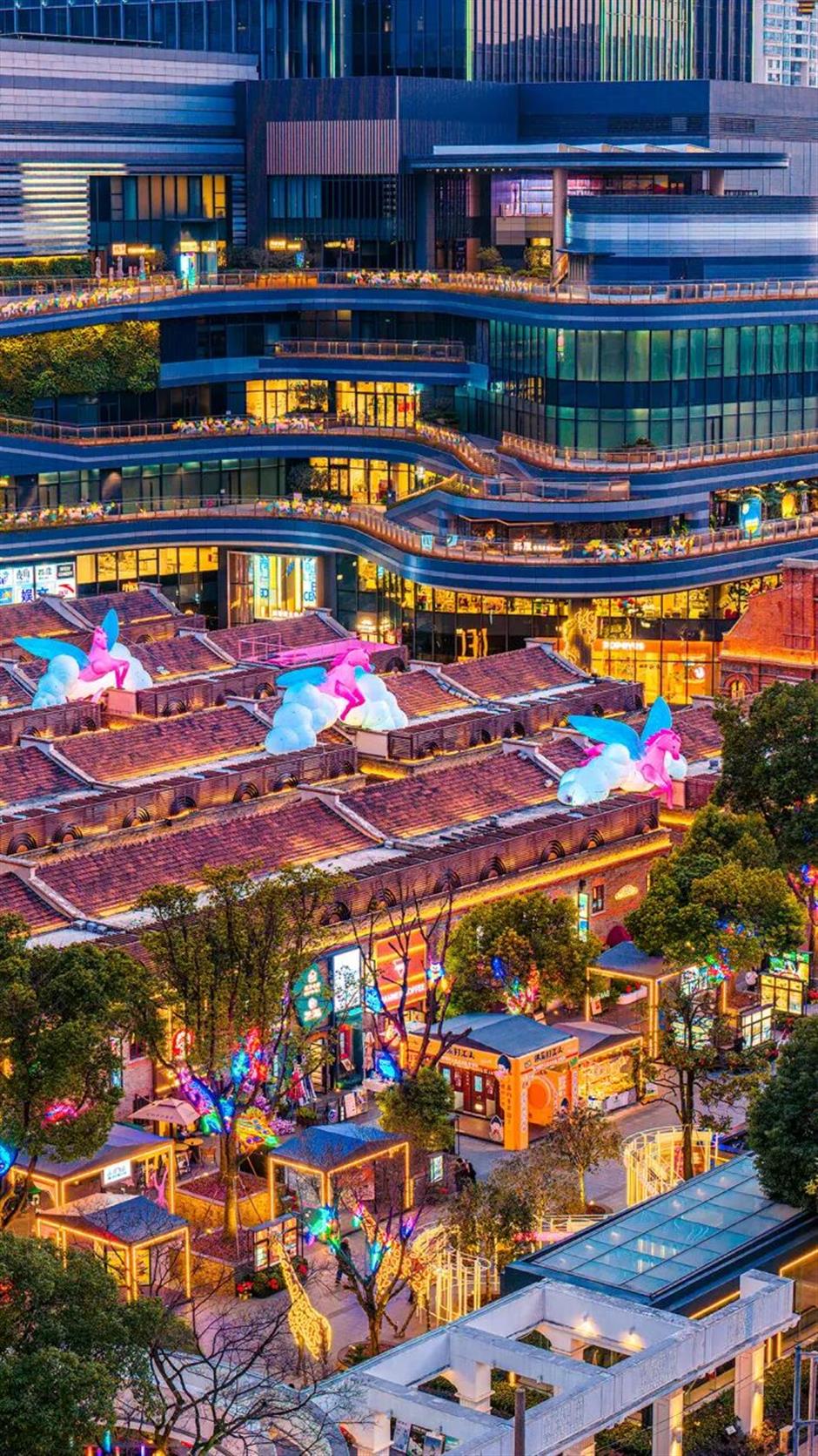 A Season of Lanterns and Lively Markets