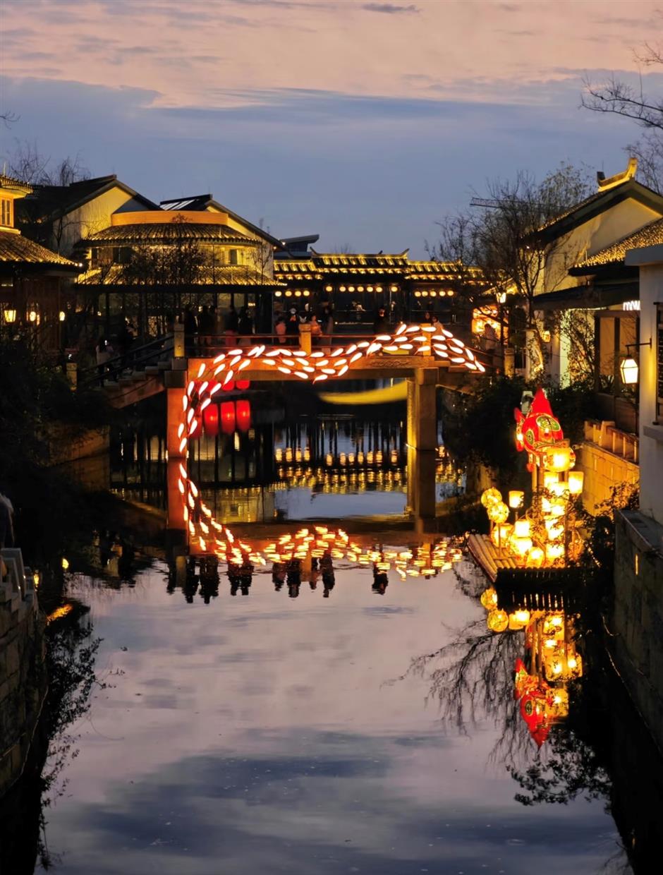 Lantern Fairs Light Up the City For Year of the Horse