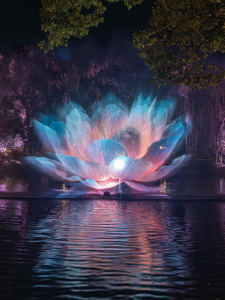 A Season of Lanterns and Lively Markets