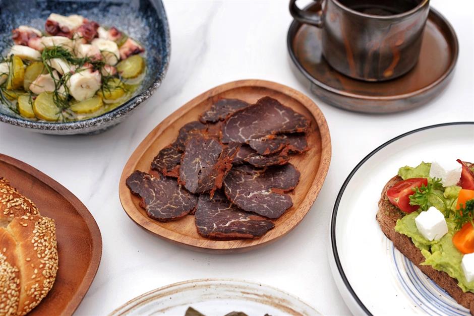 [Hai Lights] 30 Places Open During CNY for Food, Drink & Dancing