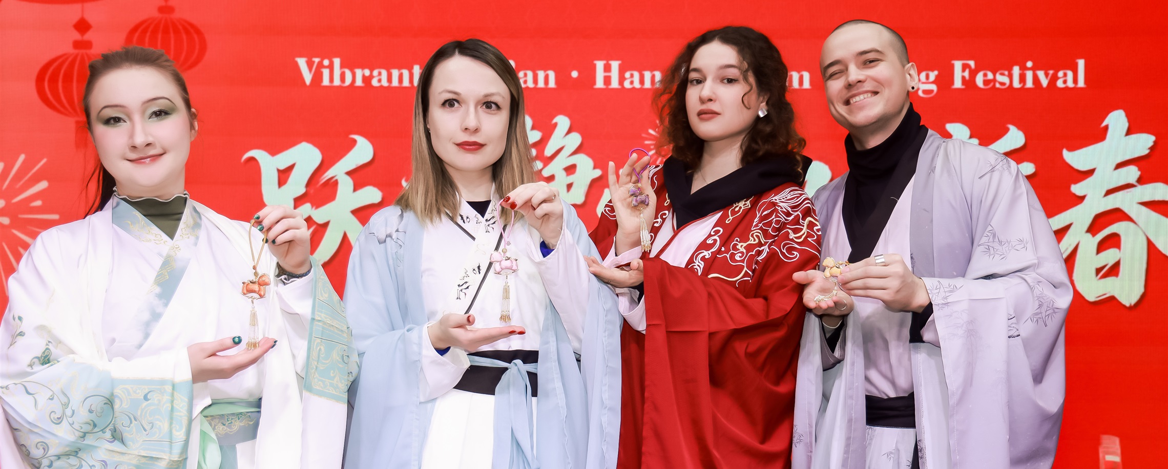 Expats Enjoy Spring Festival Fun in Jing'an