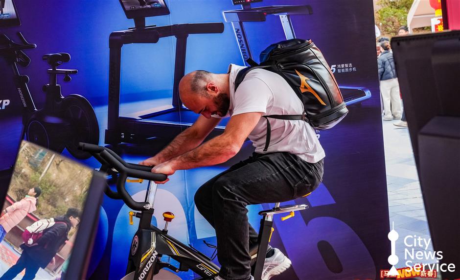 Nanjing Road Spring Festival Market Opens at Century Square