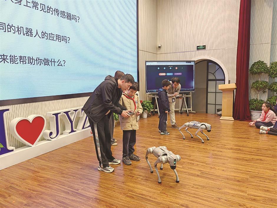 Neighborhood Reunion Carnival for Spring Festival