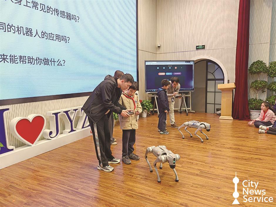 Neighborhood Reunion Carnival for Spring Festival