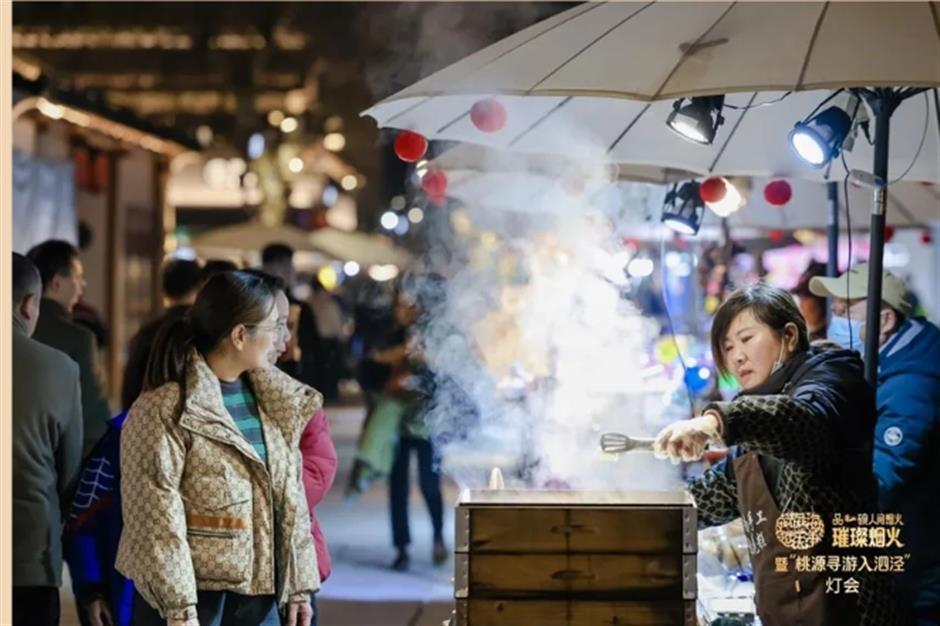 賞燈會、逛市集、玩非遺,馬年新春就來泗淨古鎮
