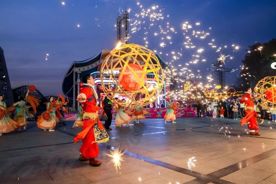 划重点!上海欢乐谷春节限定演艺观赏攻略→