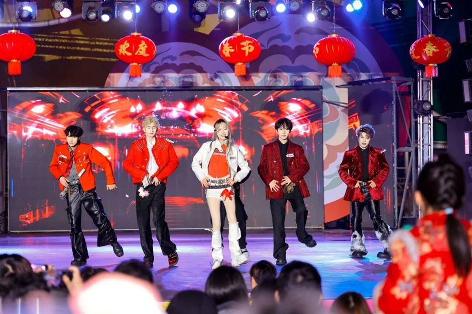 划重点!上海欢乐谷春节限定演艺观赏攻略→