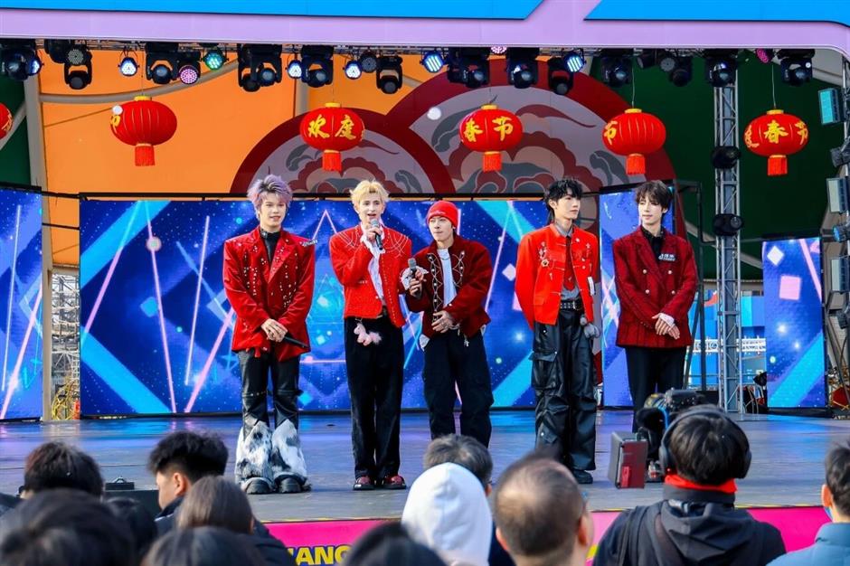 划重点!上海欢乐谷春节限定演艺观赏攻略→