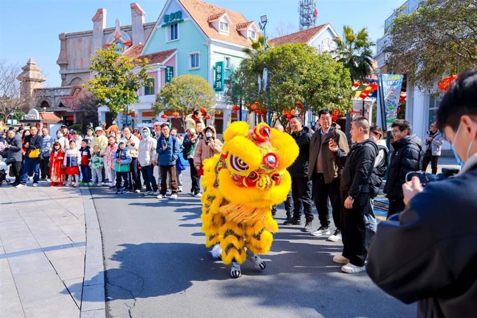划重点!上海欢乐谷春节限定演艺观赏攻略→