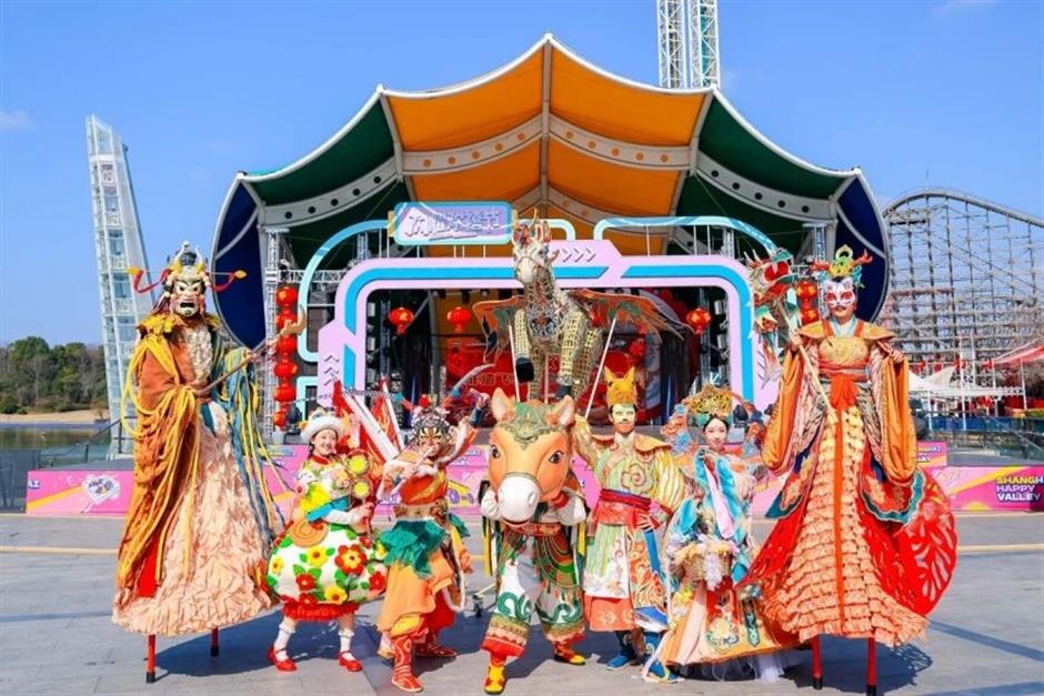 划重点!上海欢乐谷春节限定演艺观赏攻略→