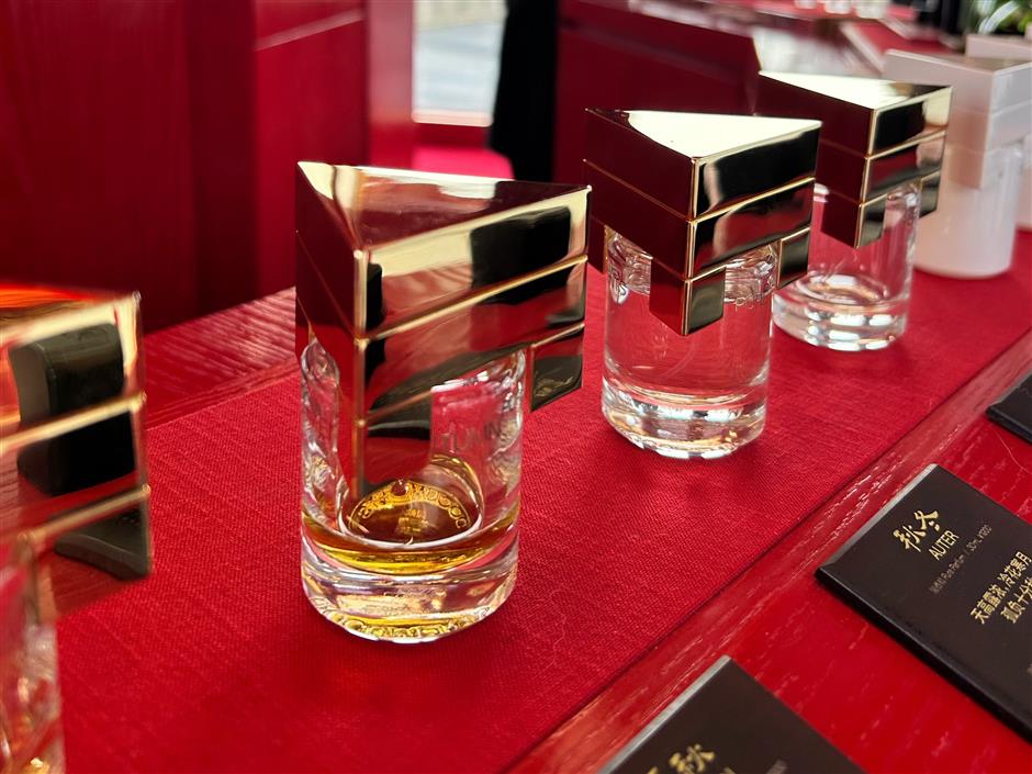 [First in Shanghai] Incense, Golf, Dogs and Everything in Between