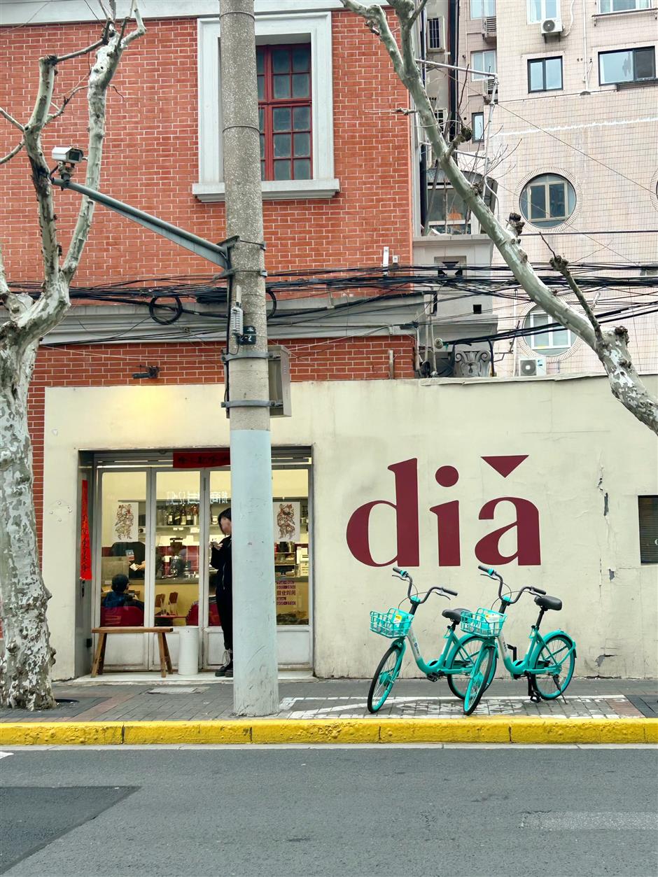 [Hai Lights] Shanghai Cafés That Welcome Wagging Tails