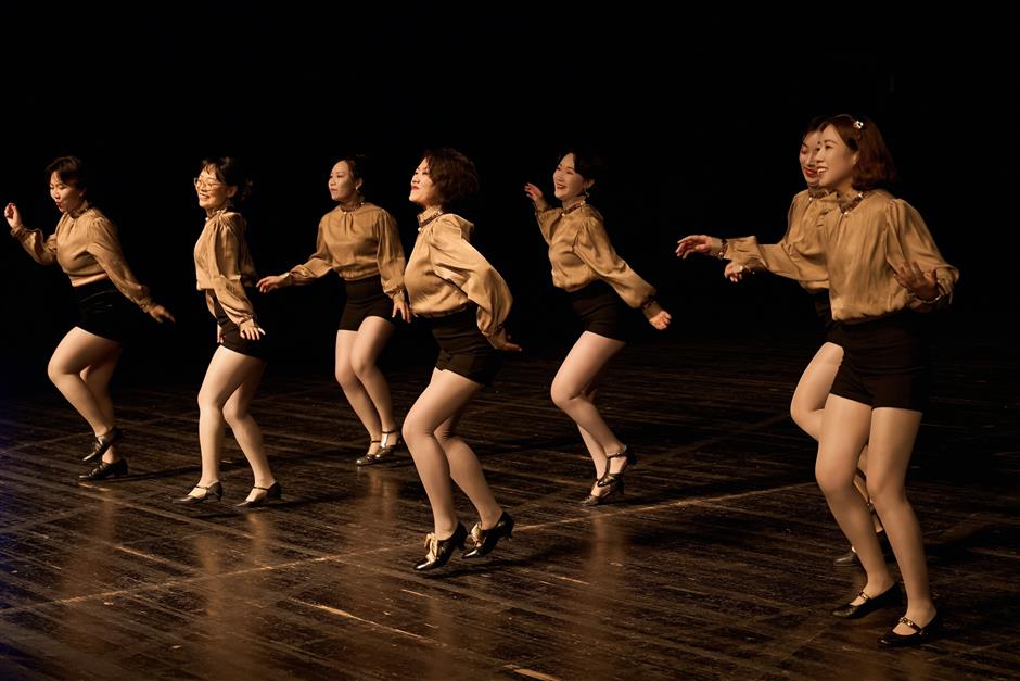 Amateur Dancers' Performance to Conclude CNY Celebration