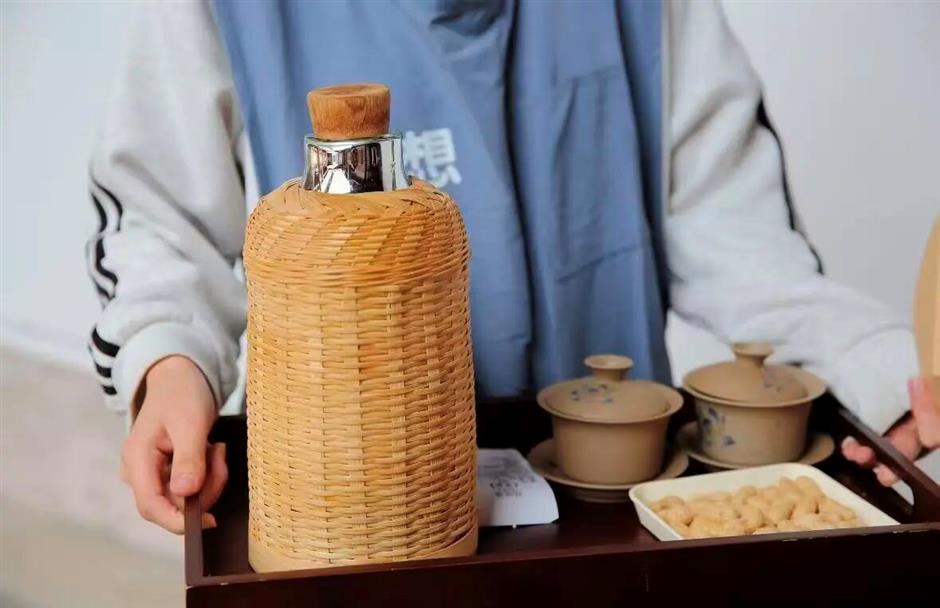 在上海第1000座公园,听戏喝茶!