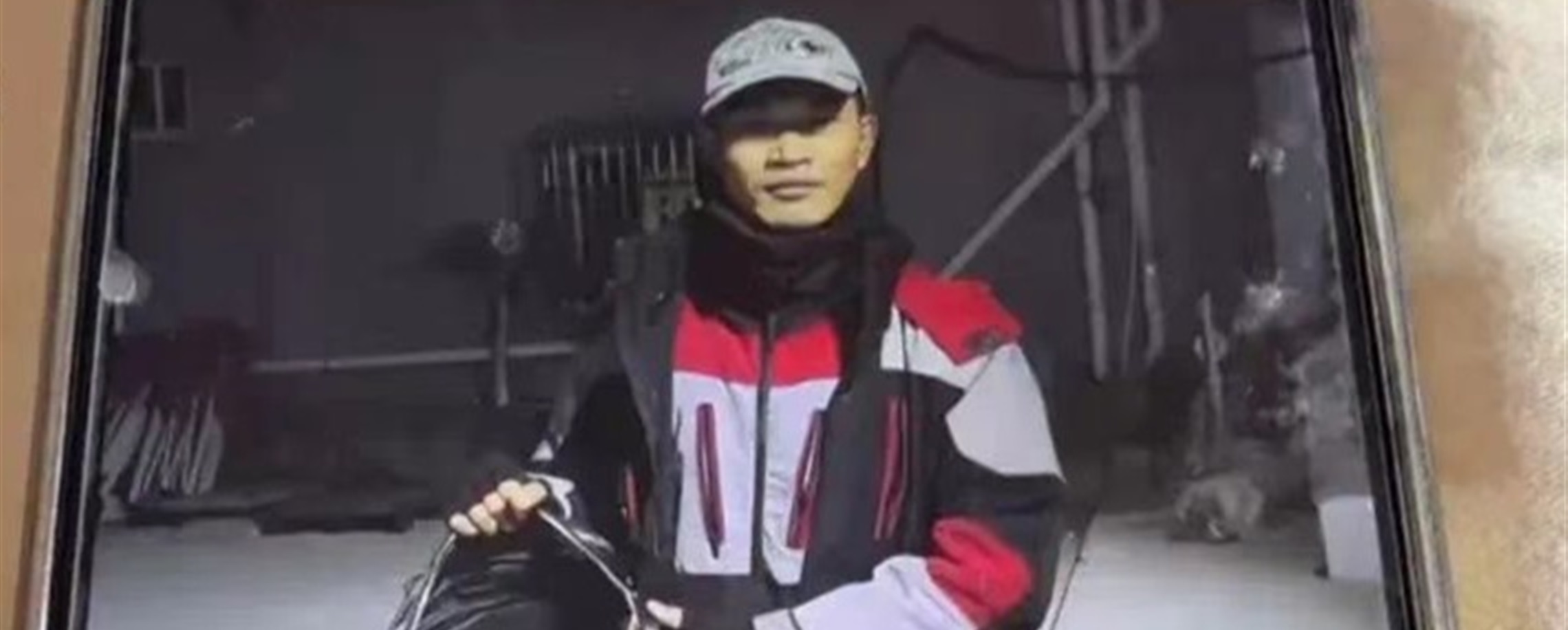 Shanghai Courier Seeks Work Compensation After Spine-Breaking Rescue