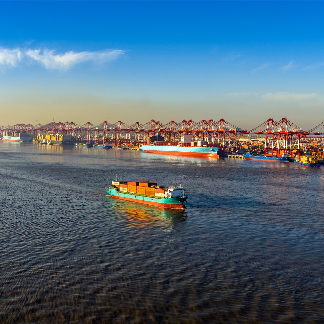 Shanghai Reports 23% Jump in Foreign Trade in First 2 Months
