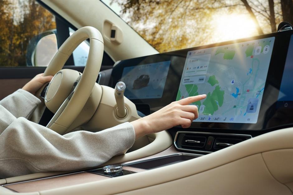 China to Ban Futuristic Car Controls That Endanger Safety