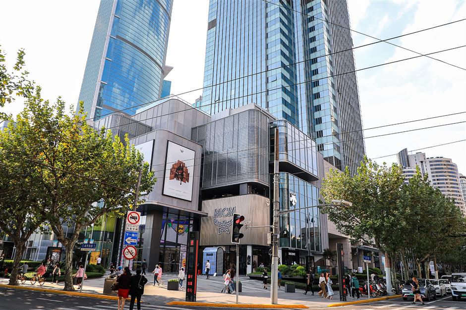 [Hai Streets] A Walk Through Shanghai's Most Glamorous Fashion Avenue