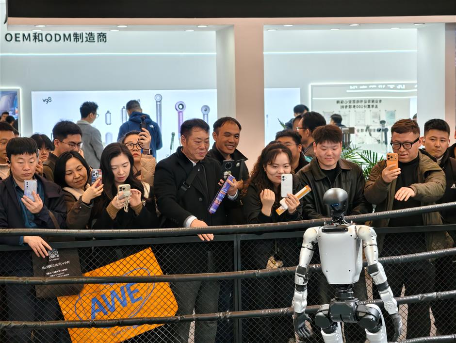 A-Share's First Humanoid Robot Stock! Unitree Robotics Files for 4.2-Billion-Yuan IPO