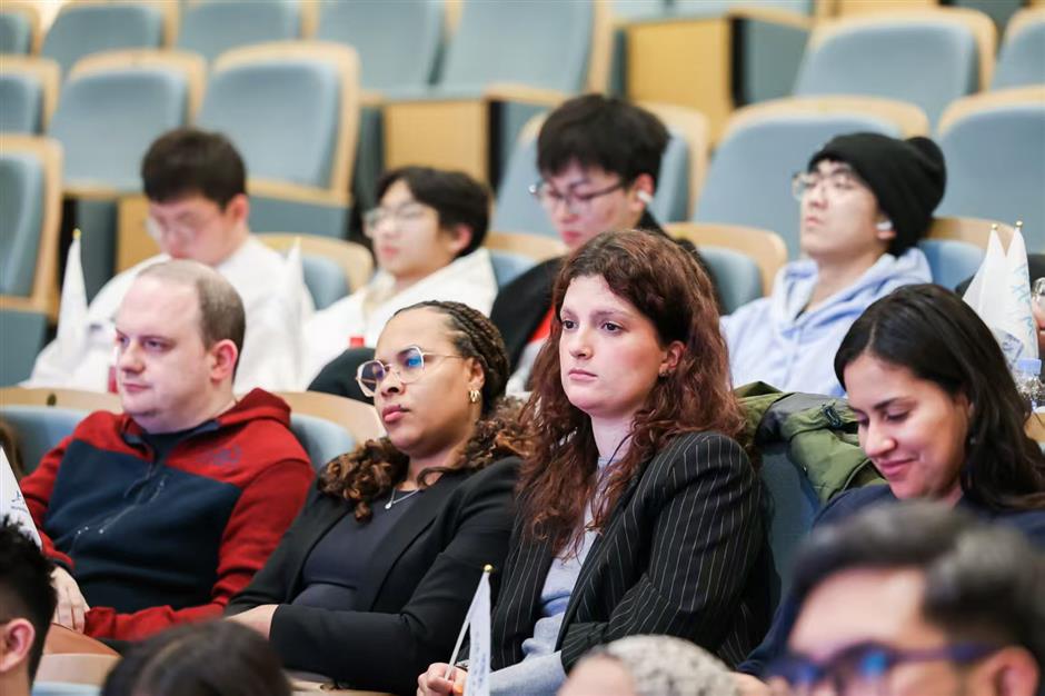 Local Medical School Kicks Off International Training Program in Hainan