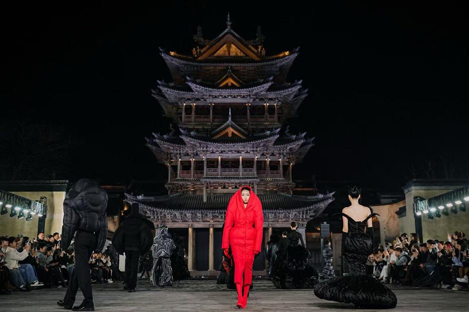 Runways in China's Knitwear Capital Signal a Stylish Economic Shift