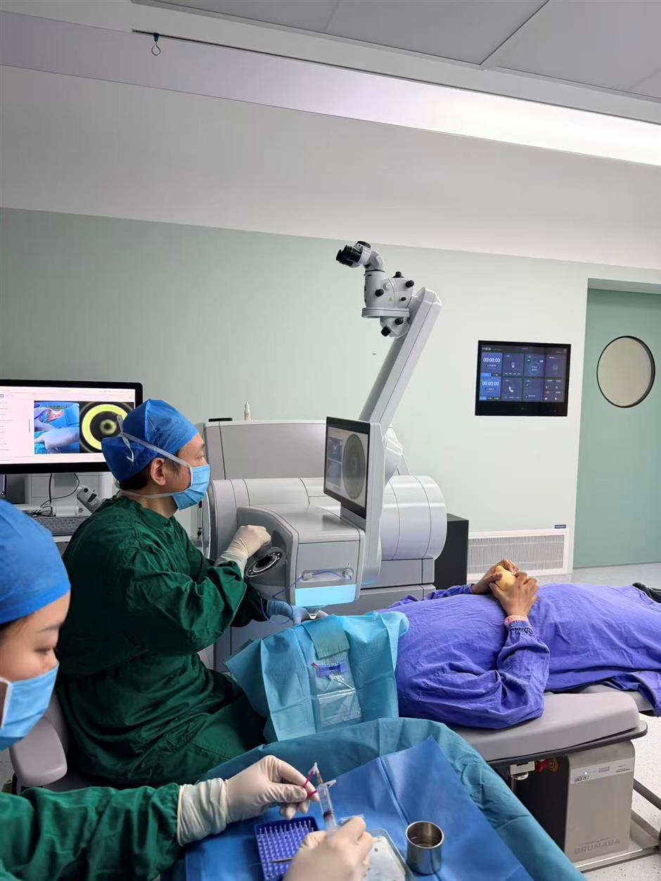 [China Tech] Eye Patient Diagnosed With a Rare Genetic Disorder During Myopia Treatment