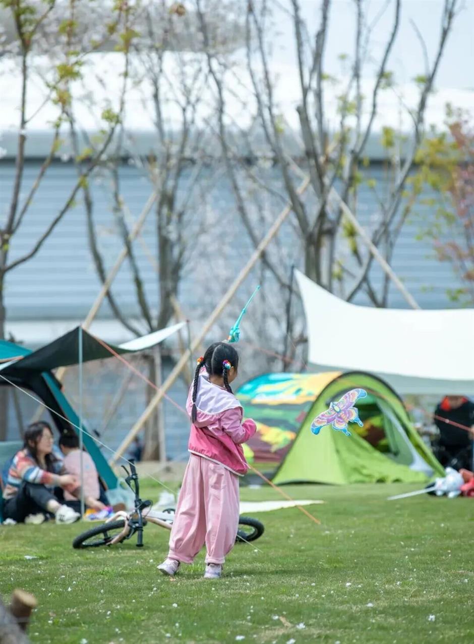 坐着地铁逛临港!16号线把花海、乐园、博物馆……全串起来啦