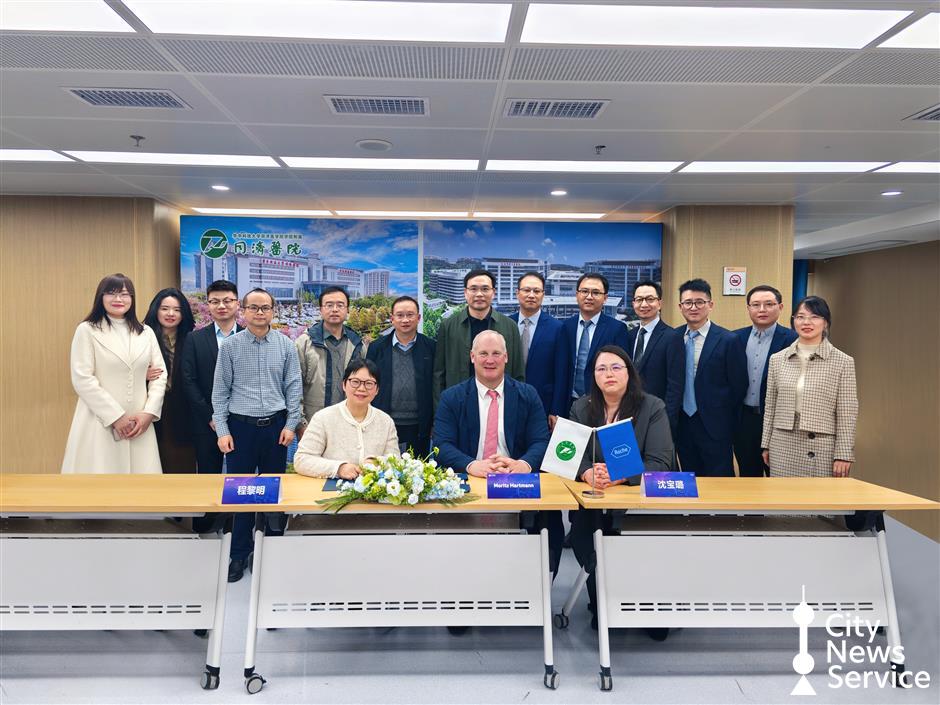 Tongji Hospital Clinical Lab and Roche Diagnostics China Sign MoU to Embark on a New Journey in Digital Health